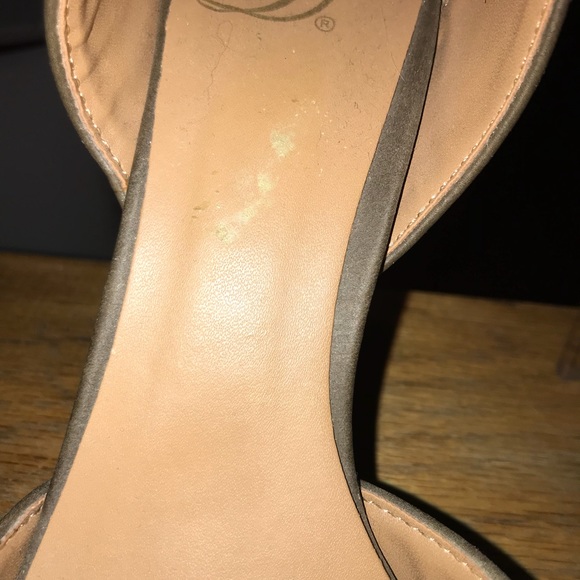 Olive green high heels - Picture 7 of 8